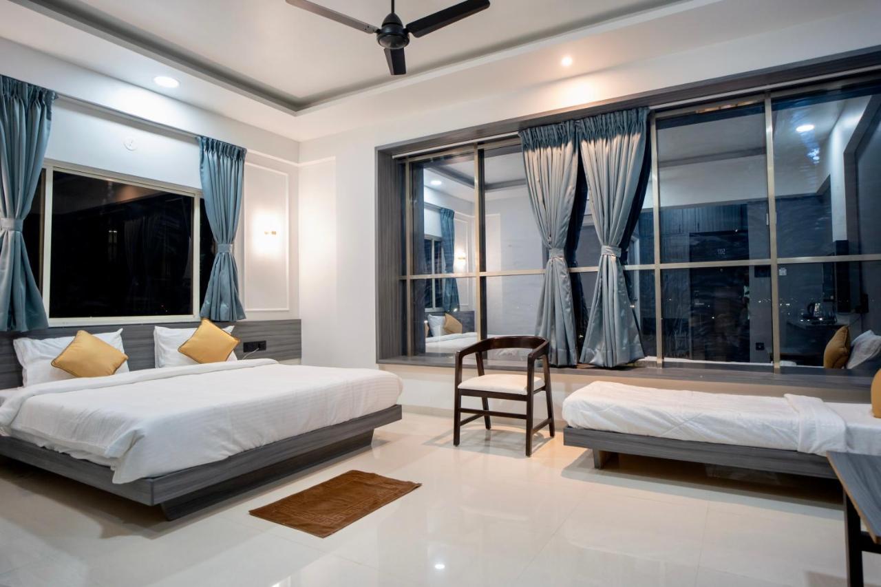 Hotel Oberon Solapur Εξωτερικό φωτογραφία