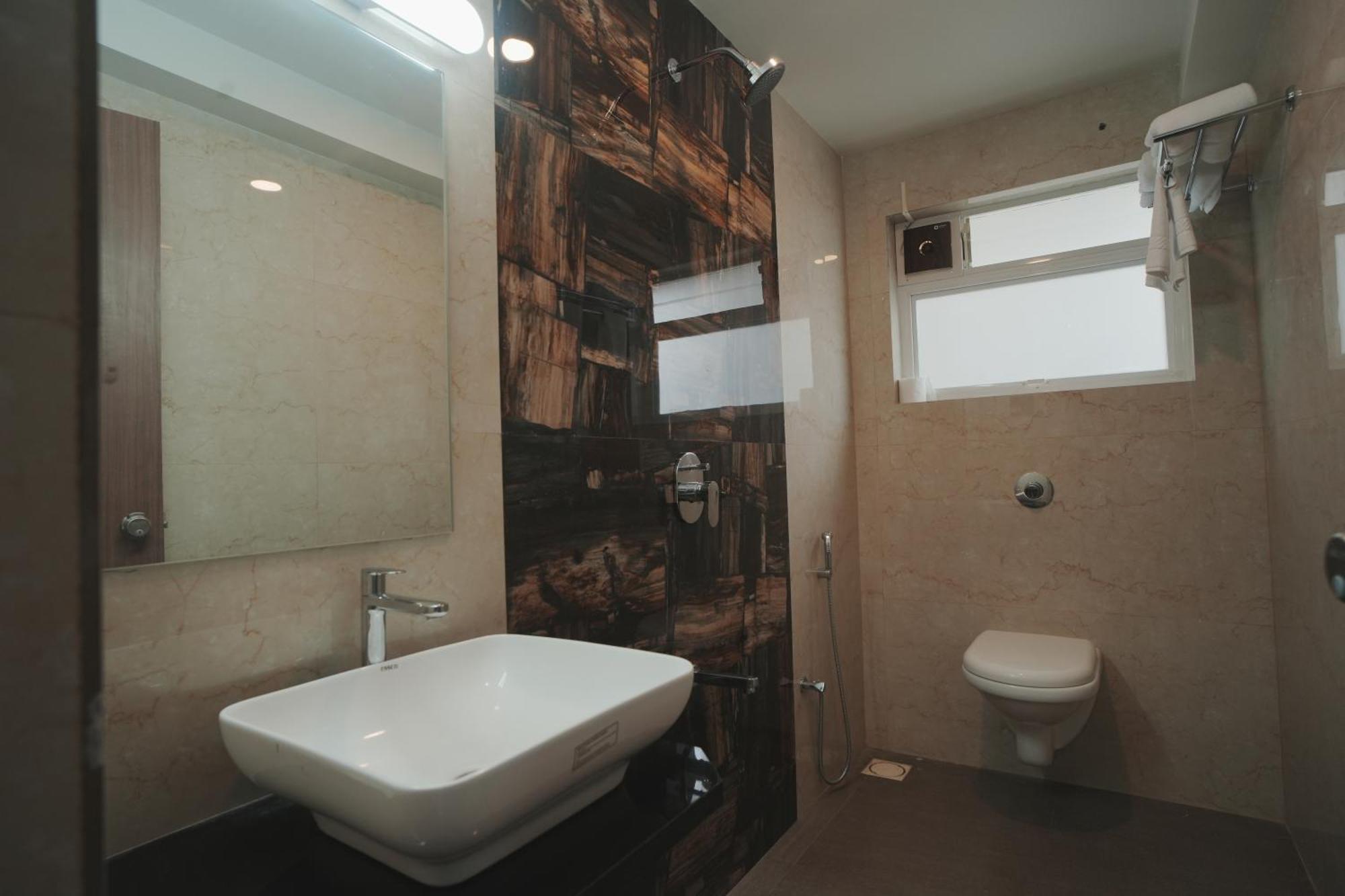 Hotel Oberon Solapur Εξωτερικό φωτογραφία