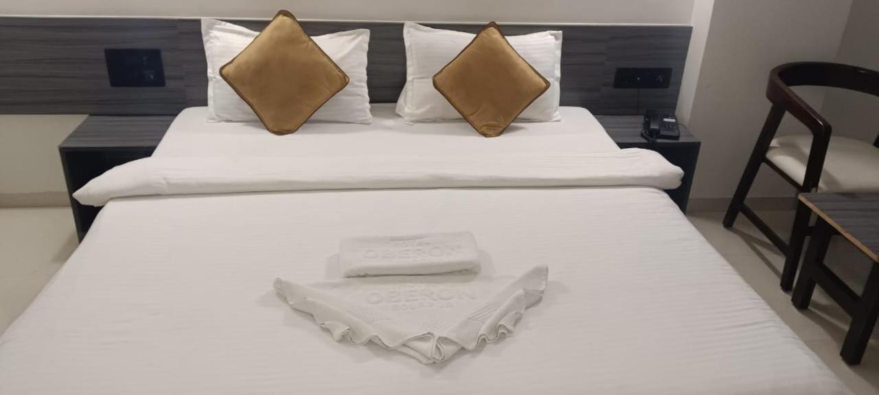 Hotel Oberon Solapur Εξωτερικό φωτογραφία